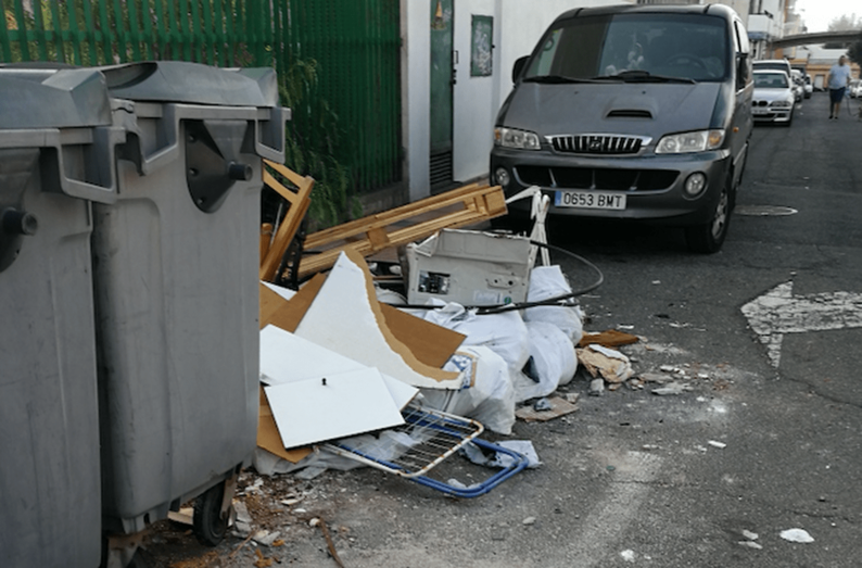 Imagen de un montículo de basura en Casas Nuevas (Foto TA)